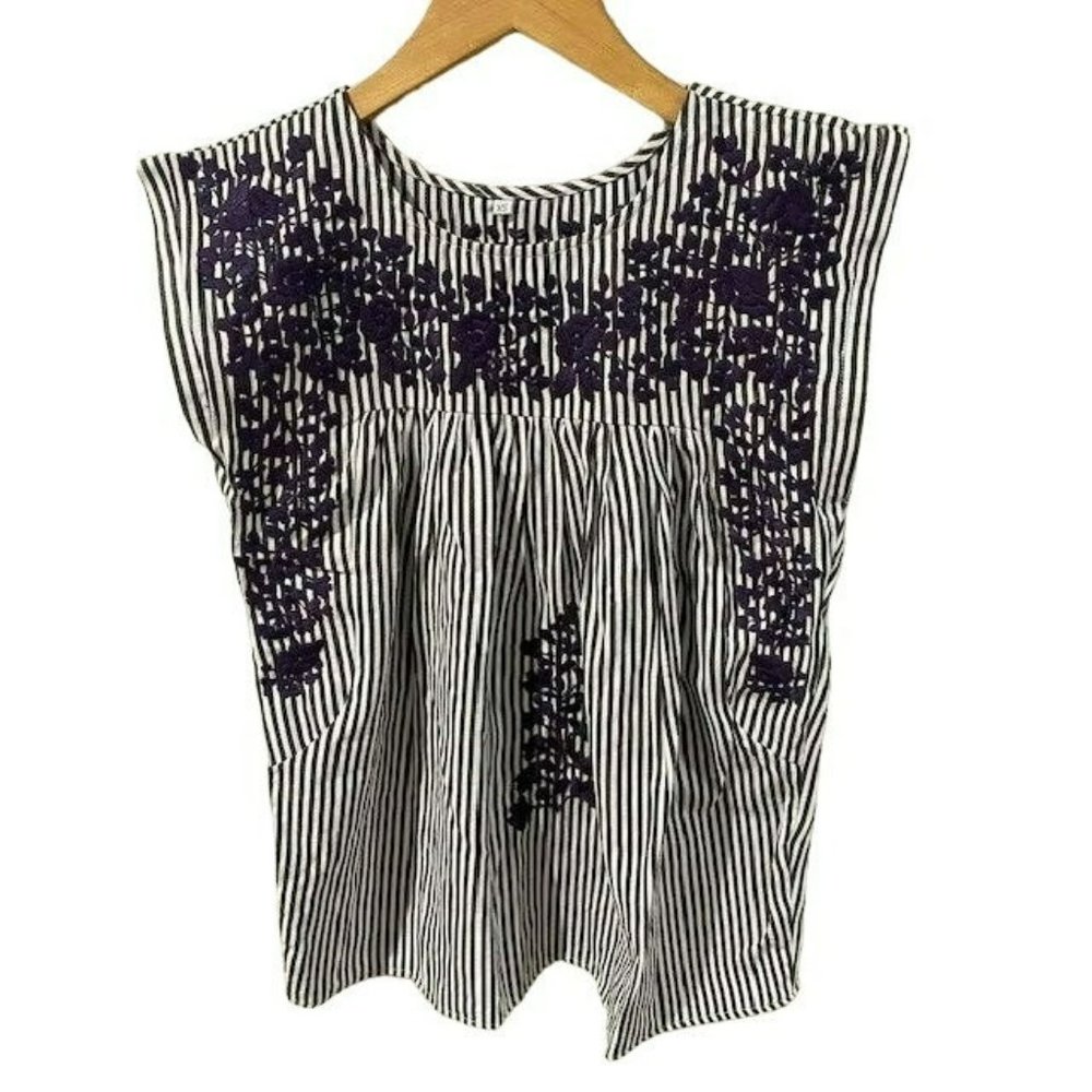 Spirit Dress Navy Seersucker Embroidered Cotton Blouse sz XS